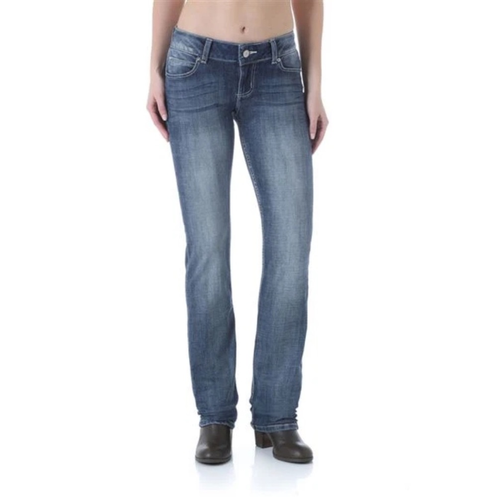 Wrangler Women’s Straight‎ Leg Jeans 7 Medium Dark Wash